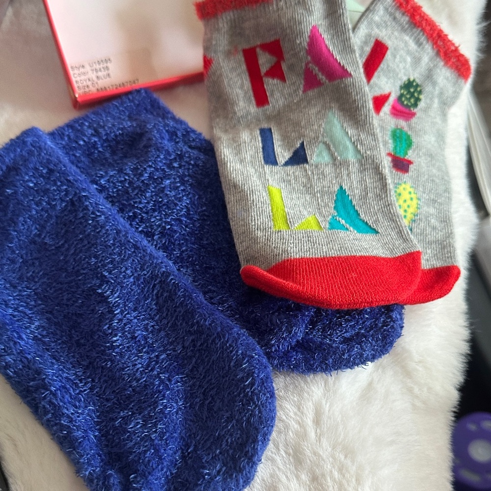HUE Festive Pair of Red-Gray & Blu Bright Socks